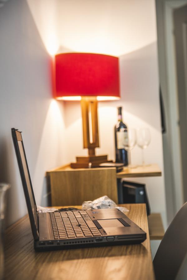 Eccelso Hotel Рим Екстериор снимка